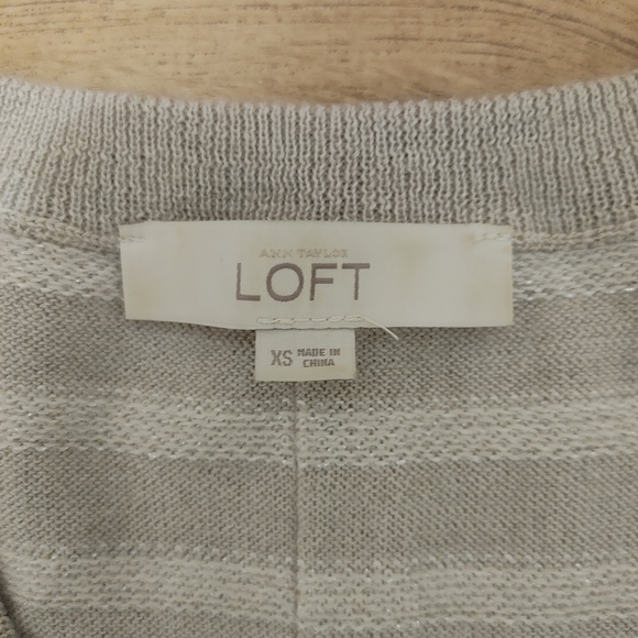 Ann Taylor Loft XS V-Neck Striped Metallic Short Sleeve Sweater - Picture 5 of 5